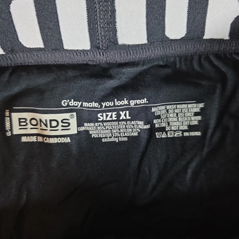 Bonds Underwear Anti-Chafing Boxer XL 3 Pack Black, Fortress, Sting Grey